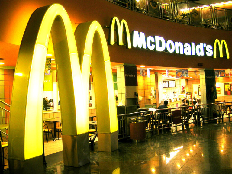 McDonald’s: vietato sfamare i clochard