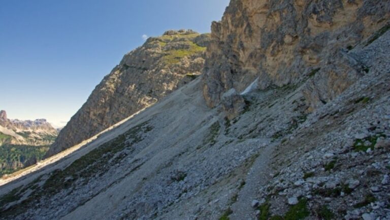 Veneto: frana in Cadore lungo il torrente Rusecco, due morti
