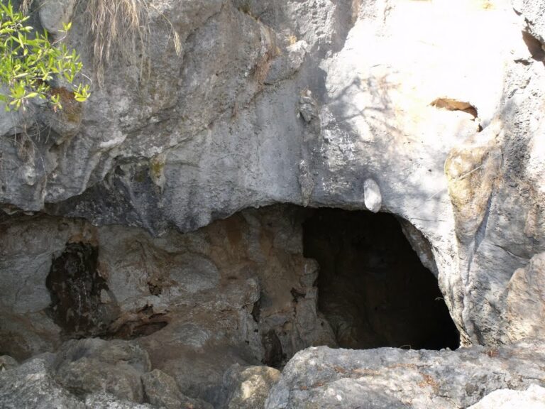 Salvatore Manca: bloccato in una grotta