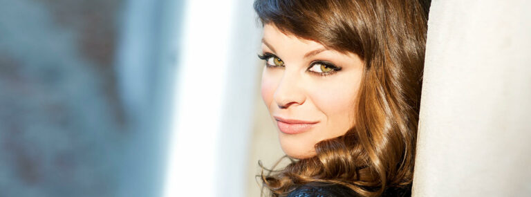 Alessandra Amoroso al mare: compie 29 anni