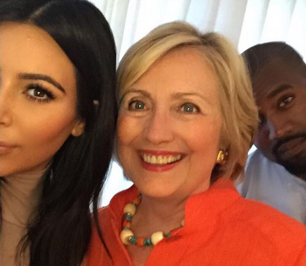 Kim Kardashian: selfie con Hillary Clinton e Kanye West