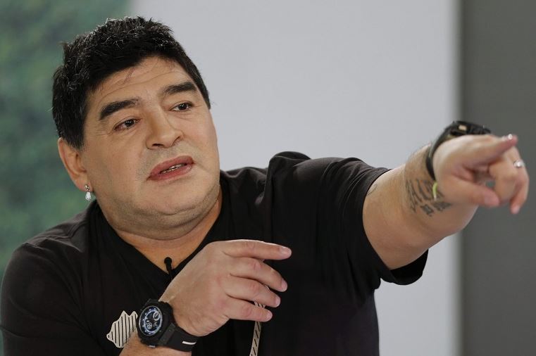 Maradona e il lifting ‘De Dios’ che non piace