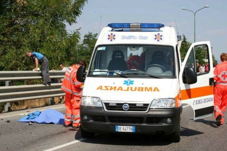 Gerardo Cappiello, 73 anni: si schianta con l’auto contro palo della luce