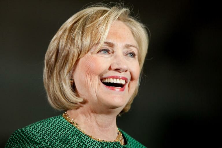 Hillary Clinton: mail da account privato all’FBI