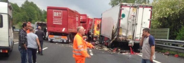 Incidenti sull’A1 Milano-Napoli, in direzione Bologna: un morto e tre feriti