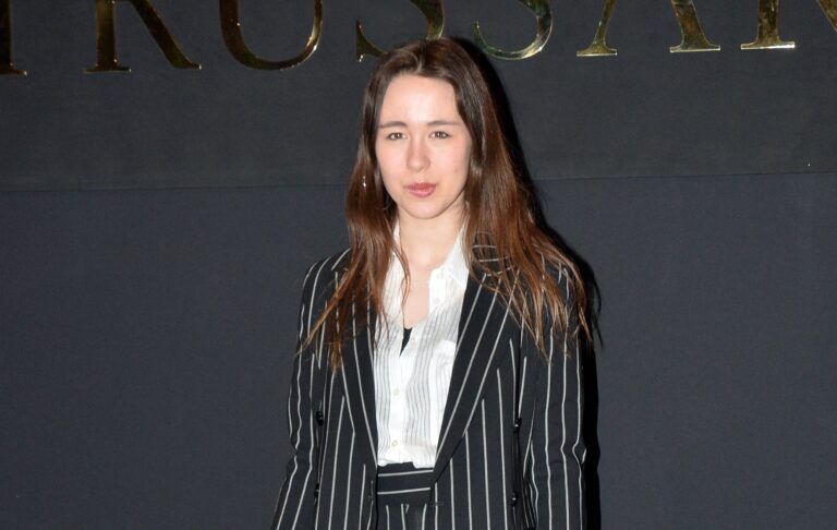 Aurora Ramazzotti per Selvaggia Lucarelli ha il “fascino del niente”, interviene la nonna Ineke Hunziker