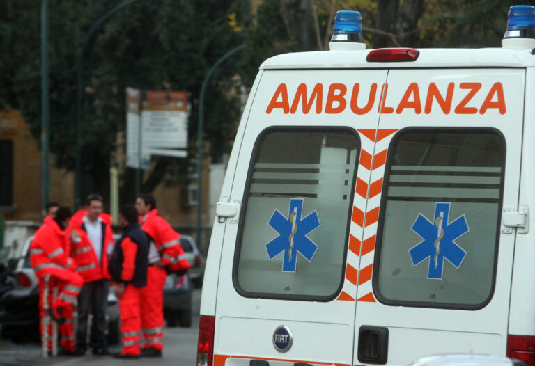 Roma: 25enne muore contro muro di cinta