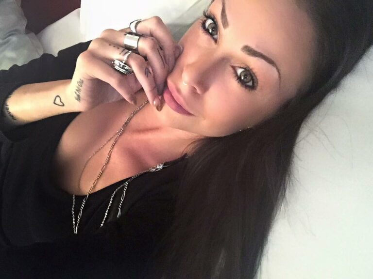 Anticipazioni Uomini e Donne: Valentina Dallari si spiega