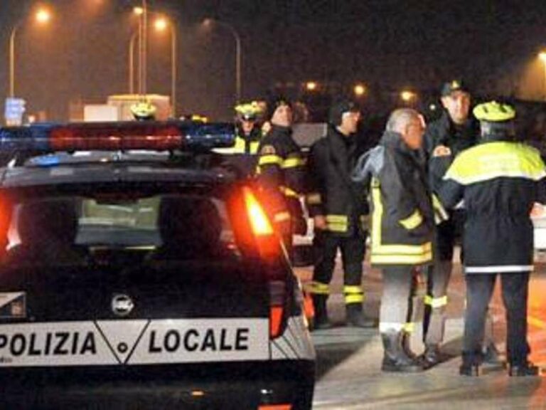 Padova: schianto fra scooter, muore Speedy Pizza 19enne