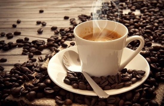 Dimostrato il jet lag da caffè: il caffè modifica il ciclo del sonno