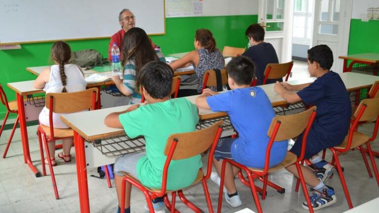500 euro ai Prof: Renzi esulta per successo della Buona Scuola