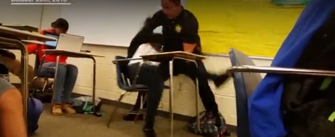 Usa, video shock mostra studentessa di colore aggredita da agente di polizia bianco