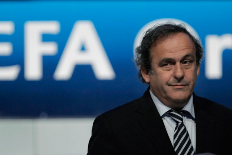Calcio malato: dopo Blatter sospeso anche Platini