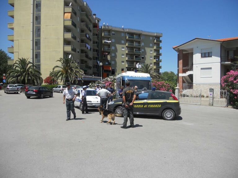 Porto Recanati: immigrato muore per sfuggire alla polizia