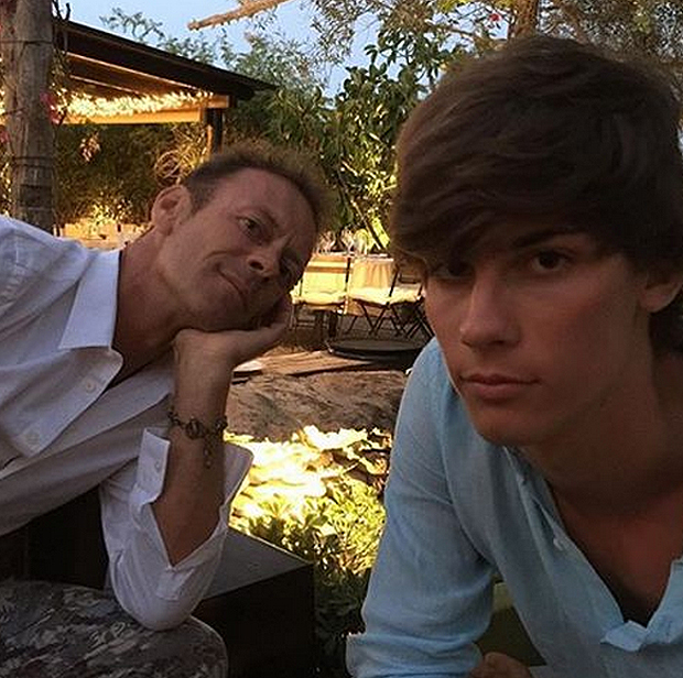 Rocco Siffredi pubblica una foto del figlio Lorenzo