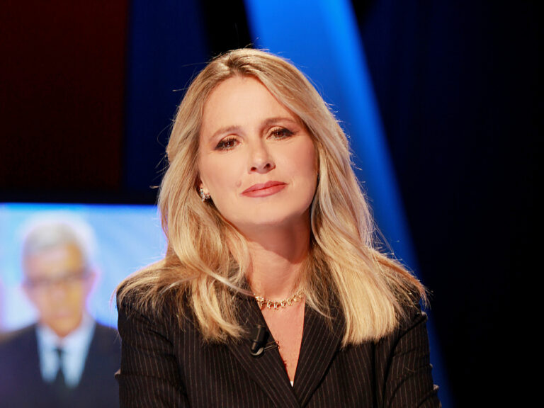Programmi tv 7 ottobre 2015 – Prime e seconde serata Rai e Mediaset con Squadra antimafia 7 e Chi l’ha visto
