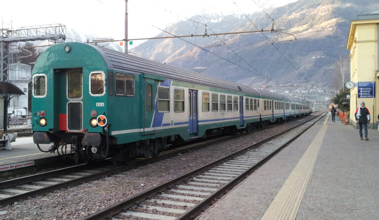 Calendario scioperi treni ottobre 2015, si inizia domani con stop dei mezzi Trenord