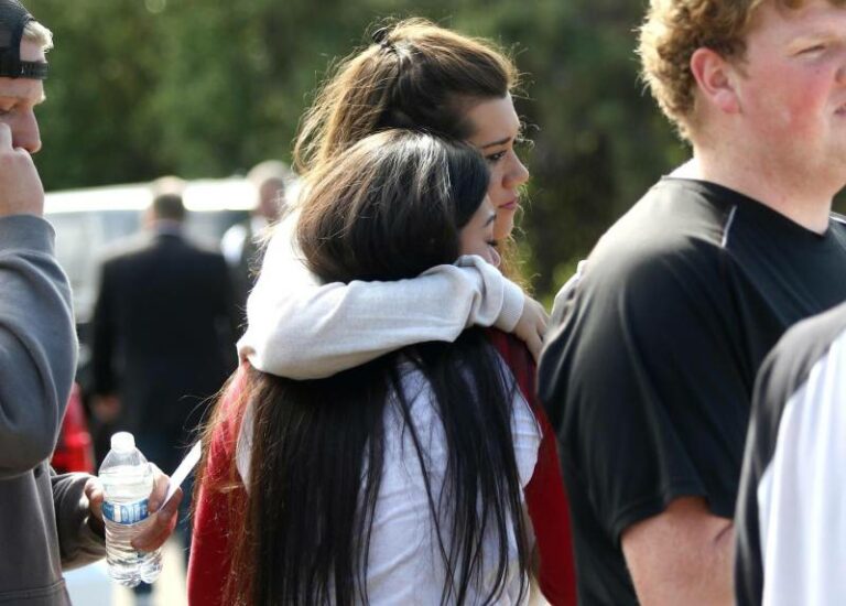 Usa: annuncia la strage sui social. 10 morti.