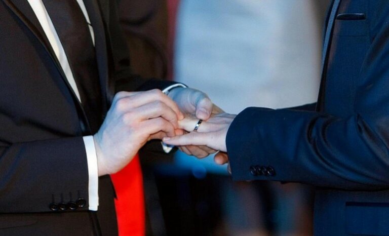 Unioni civili, scontro nella maggioranza tra Pd e NCd