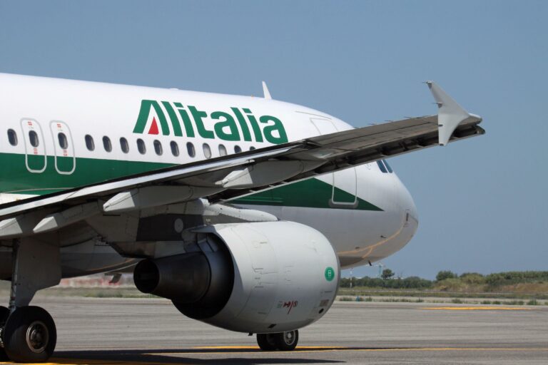 Torino-Caselle: Falso allarme bomba e rischio attentato su volo Alitalia
