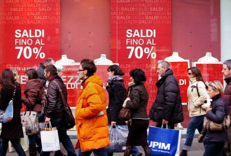 Saldi 2016, quando iniziano le promozioni invernali e come evitare truffe: in Sicilia saldi dal 2 Gennaio