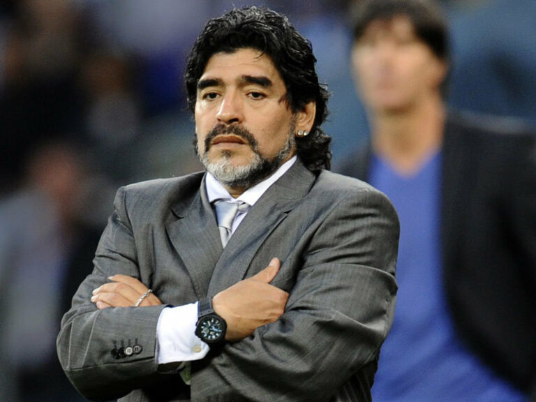 Anticipazioni L’isola dei famosi 2016: Diego Armando Maradona probabile naufrago