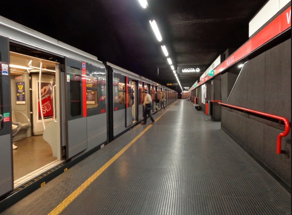 Metro Milano sospesa, treni fermi sulla M2 oggi 11 febbraio 2016: traffico bloccato