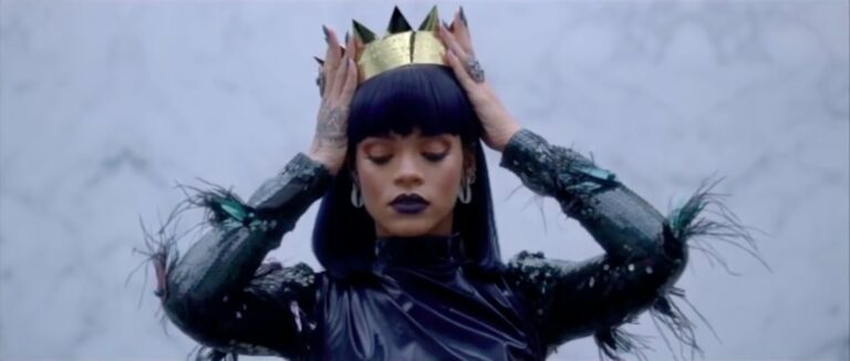Rihanna dà forfait ai Grammy Awards: problemi alle corde vocali?