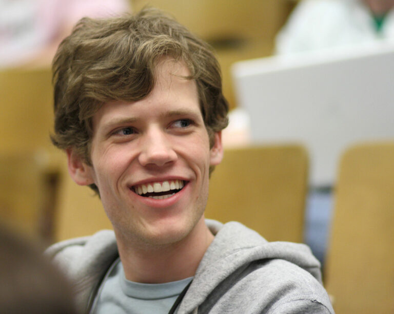Google vuole più popolarità social e assume Chris Poole
