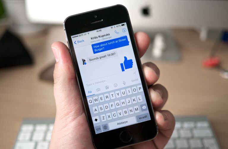 Facebook, aperta inchiesta in Germania sull’utilizzo dei dati utenti