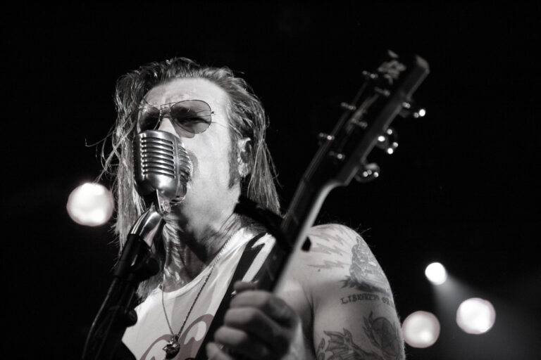 Eagles of Death Metal, cancellate le date italiane