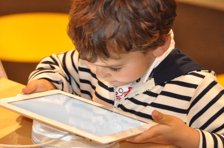 Tecnologia e dislessia: la scienza a favore della scuola