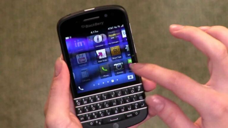 BlackBerry non supporterà più Facebook