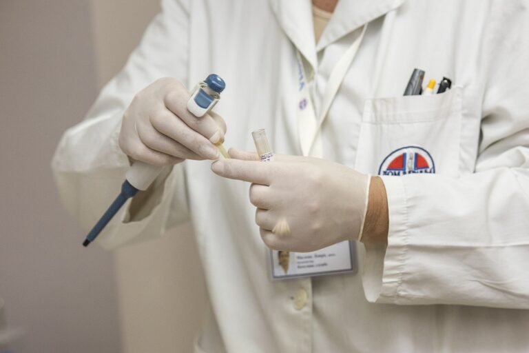 Intervento chirurgico in realtà virtuale, novità assoluta in medicina