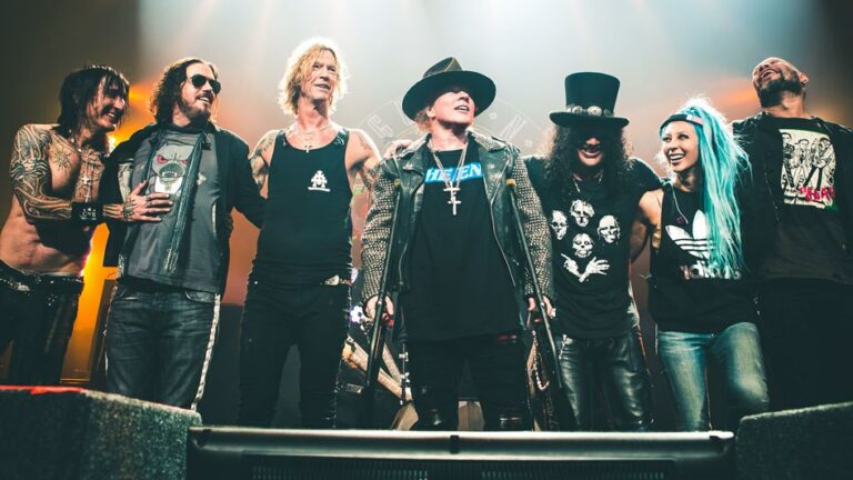 Guns’n’Roses quasi pronti per il concerto di Imola, ma è già caos legale